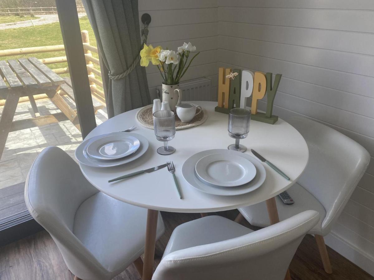 1-Bed Pod Cabin In Beautiful Surroundings Wrexham Dış mekan fotoğraf